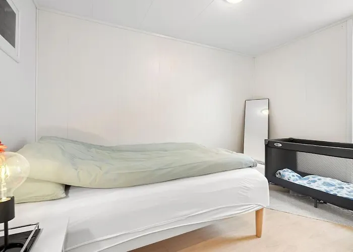 In Tromso, Parking Included Apartment
